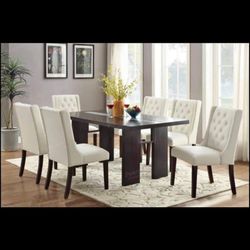 Beautiful Dining Table With Chairs 