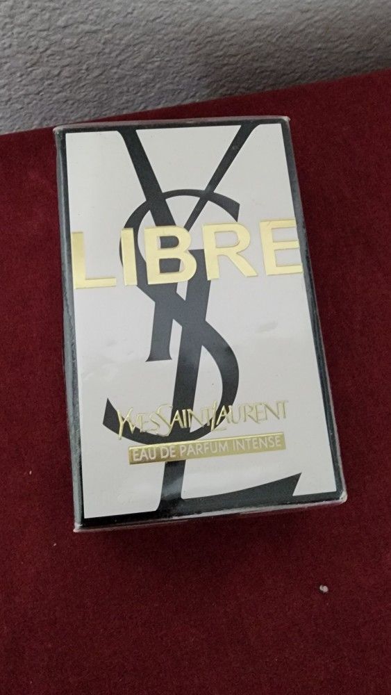 Yves Saint Laurent Perfume 
