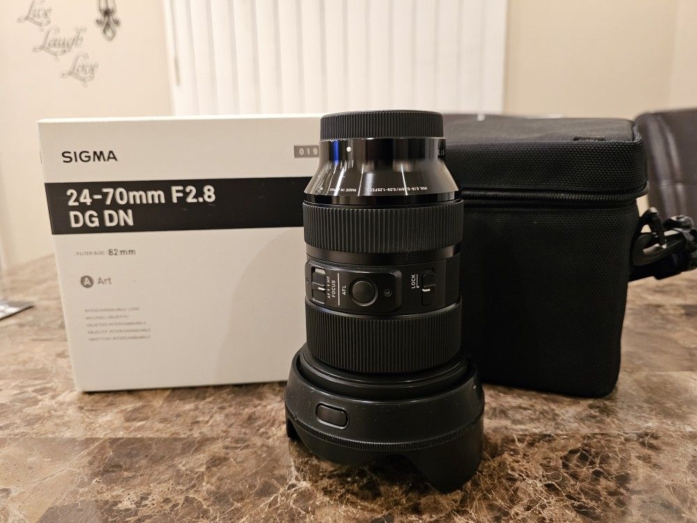 Sigma 24-70mm F2.8 DG DN Lense