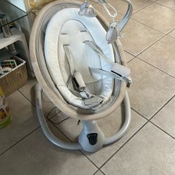 Like New Maxi-Cosi Baby Swing 