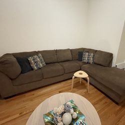 Living room Couch 