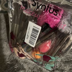 Brand New Makeup Brush Set 