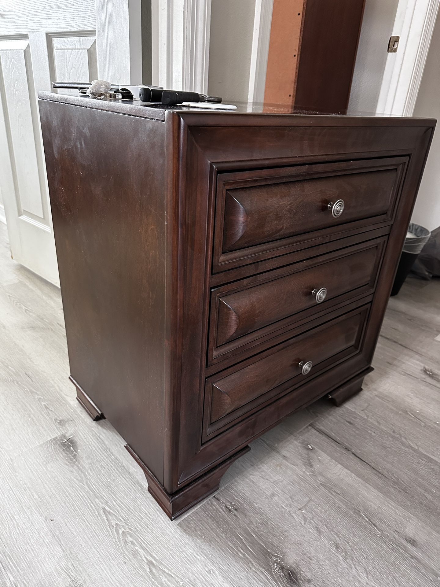 Nightstand for Sale in Orlando, FL OfferUp