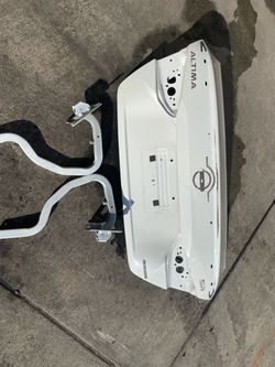 2019-2025 Nissan Altima trunk