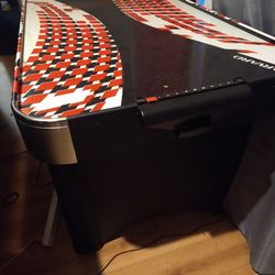 Air Hockey Table