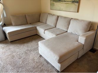 Living Spaces Bonaterra U-Shape Sectional Couch – Sand