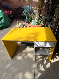 Yellow wood desk in excellent condition 41.5 × 23.5x27.5 Azusa