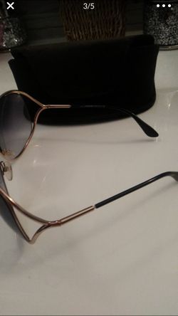 Tom Ford shades women