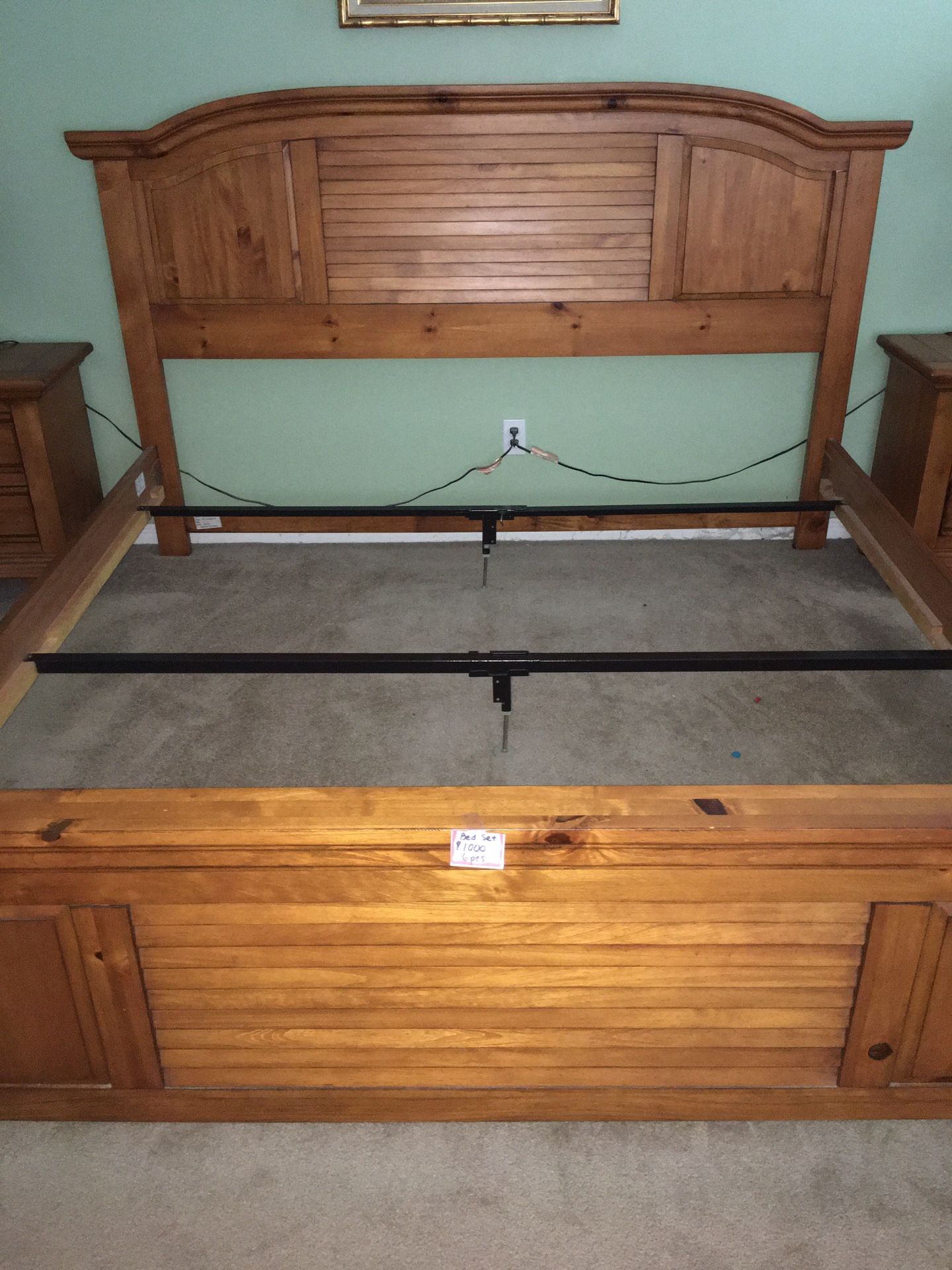 King size Bedroom Set **reduced only 700**Haverty’s Furniture in very good shape No Mattress