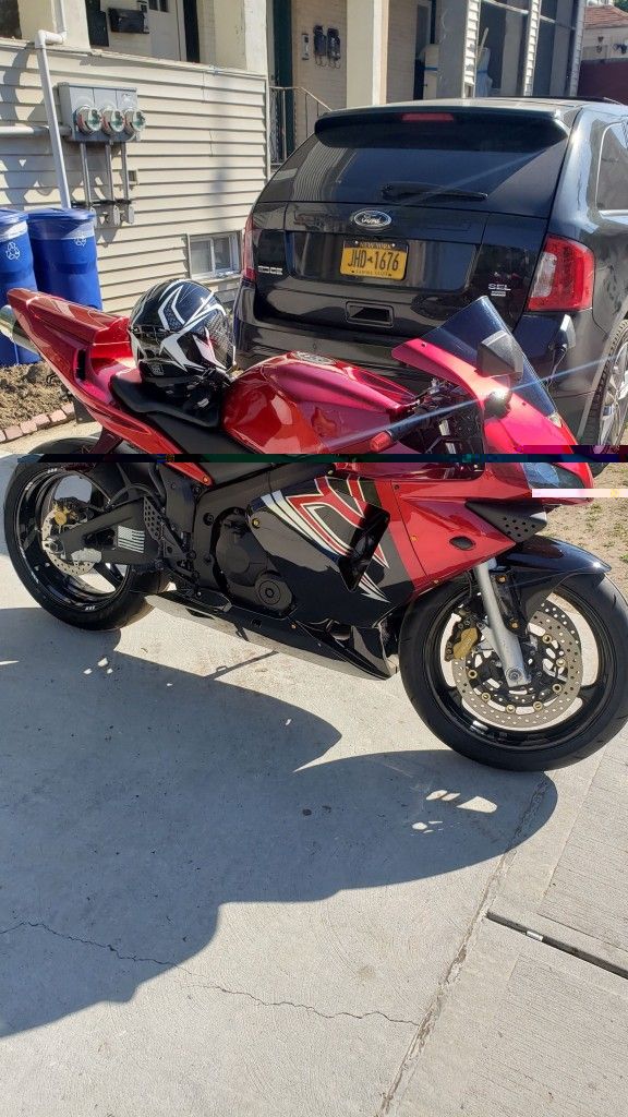 2004 CBR600RR