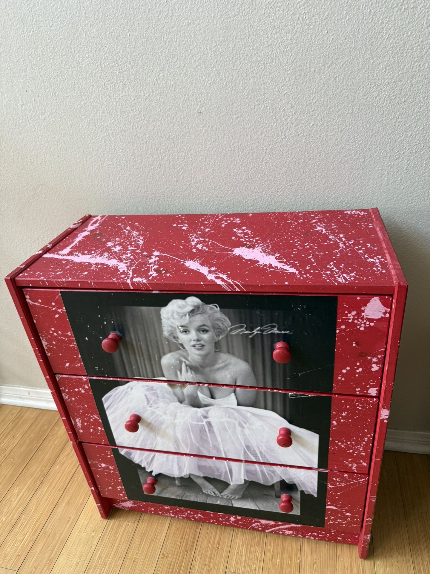 Marilyn Monroe Dresser