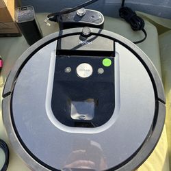 Roomba 690 Robot Vacuum 