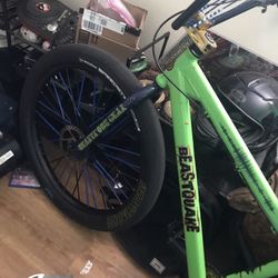 Se Bike beast quake
