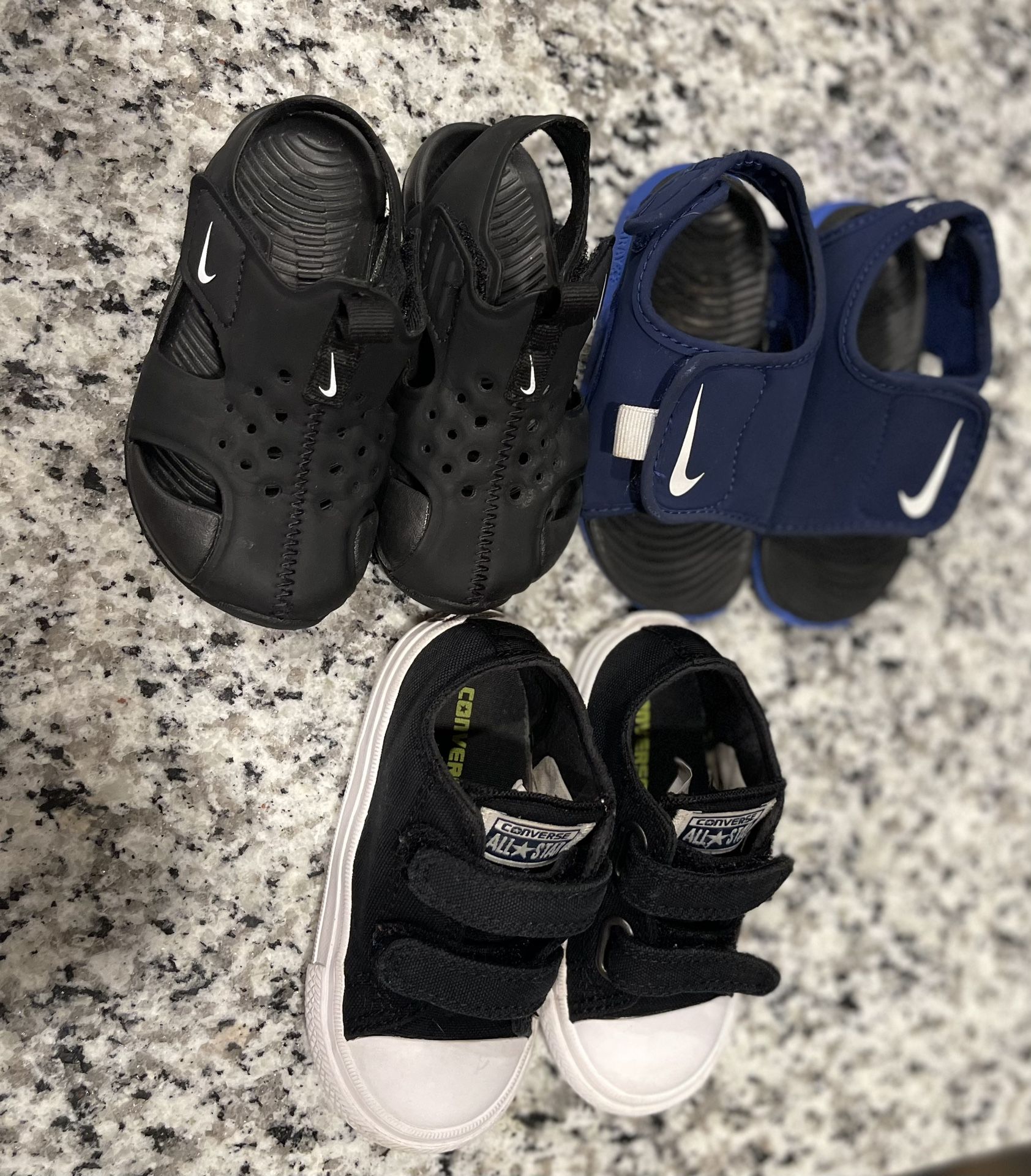 Toddler Nike/Converse Shoes- Size 6 for Sale in San Antonio, TX - OfferUp