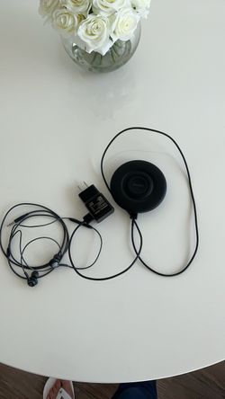 Samsung Wireless Charger Pad with Adapter and Earbuds