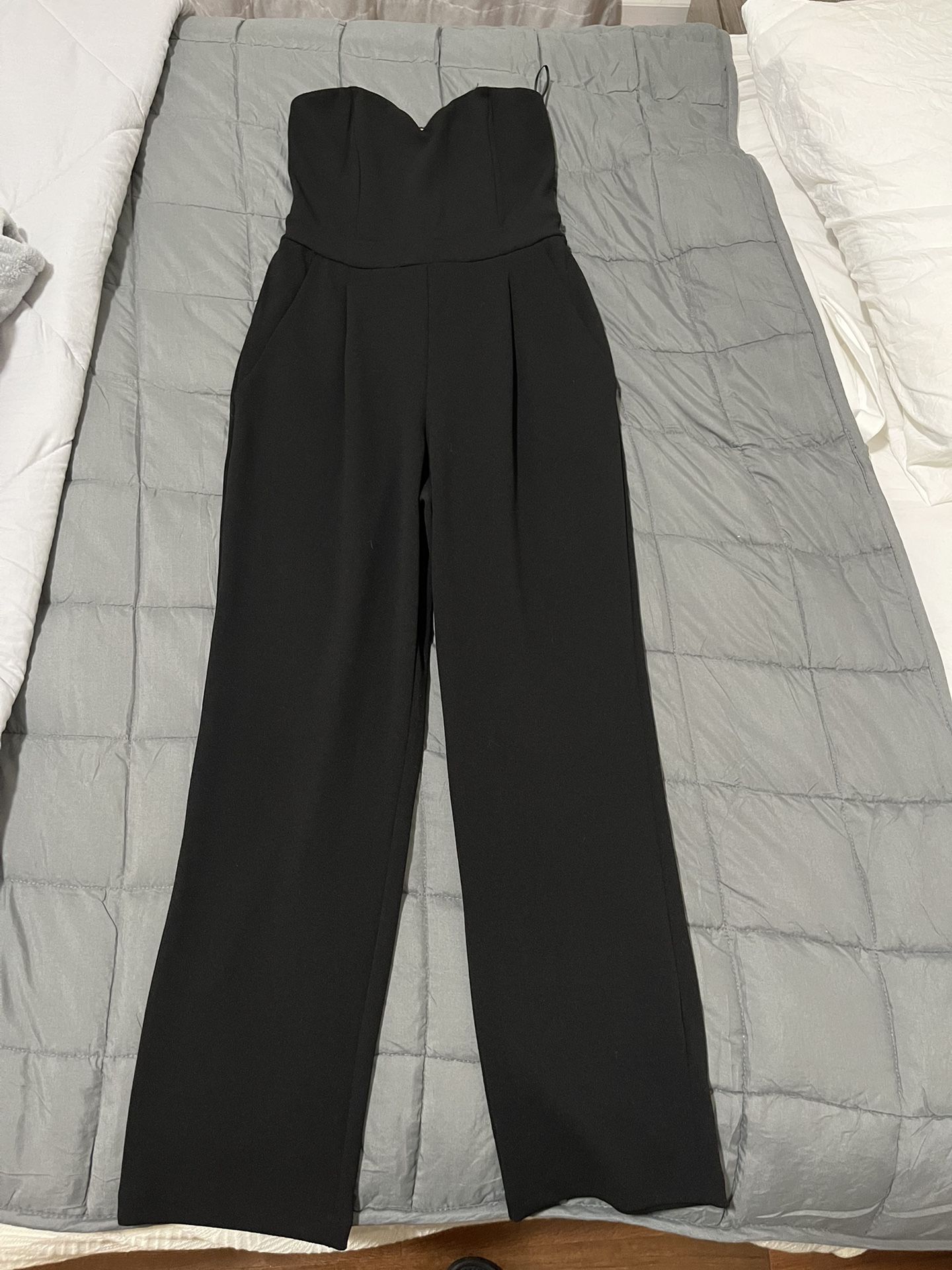 Express Women’s Black Jumpsuit Size 0