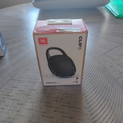 JBL Clip 5 