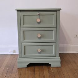 3 Drawer Night Stand