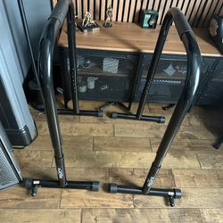 Adjustable exercise bars