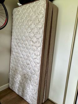 Twin Mattresses ~ Like New - 2 of them