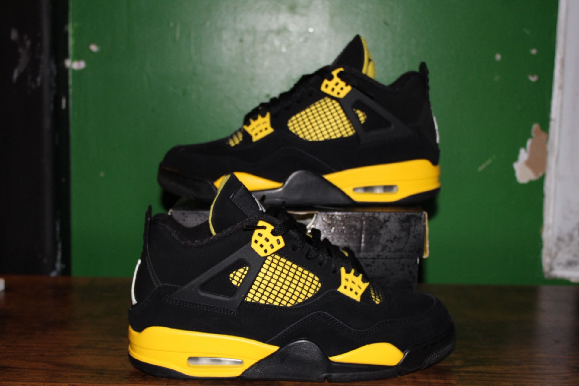 Jordan 4 Thunder Size 9