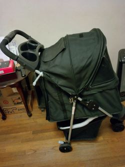 PET STROLLER