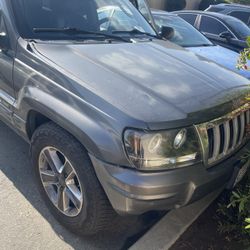 Grand Cherokee Limited 2004 Título Limpio Con 161 Mil millas En Buen Estado No Tiene Nada Malo Por 3500 Obo 