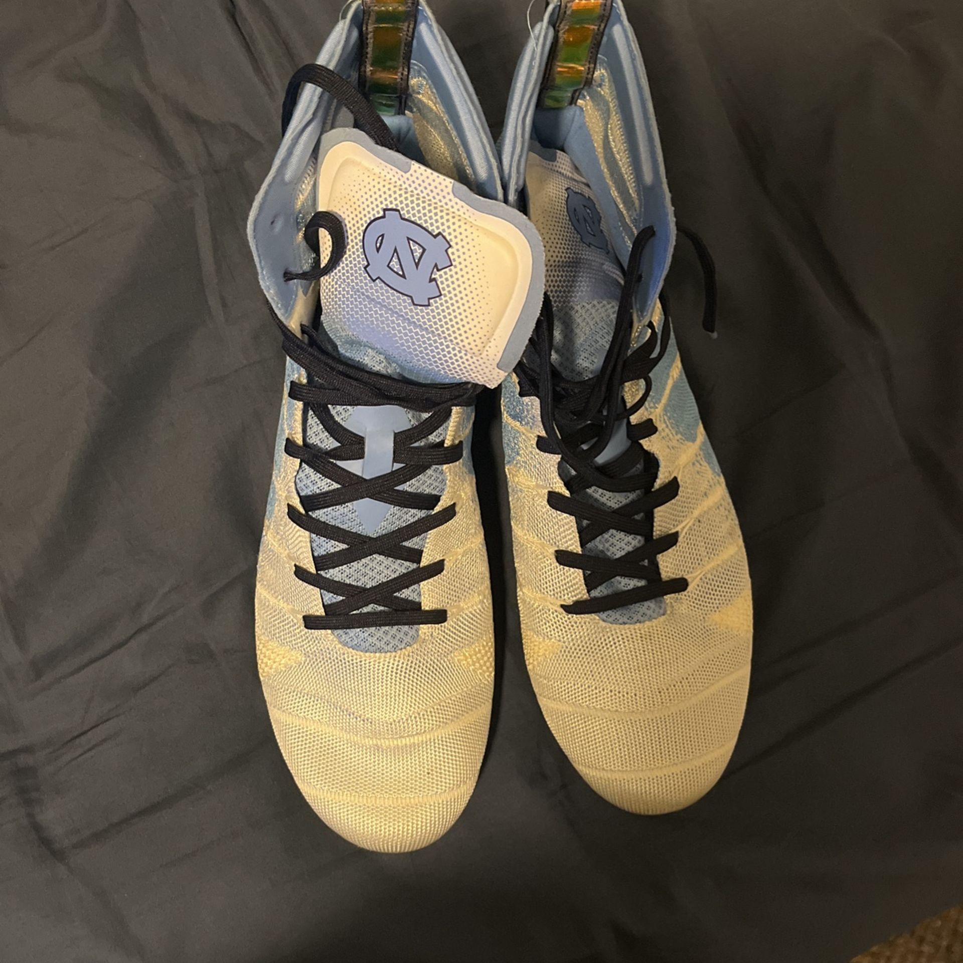 Unc Football Cleats Size 10 Brand New 