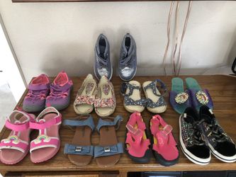 Shoes BUNDLE girl size 9/10 T