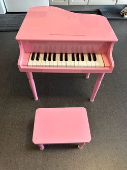Pink piano kids