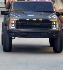 Ford Raptor Kids Ride-On Electric Truck