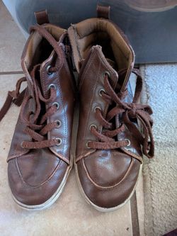 Kids cat&jack shoes
