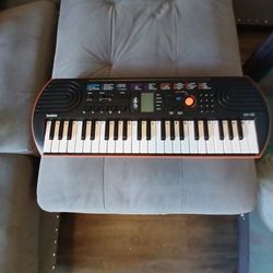 Casio SA-76 44-Key Mini Personal Keyboard
