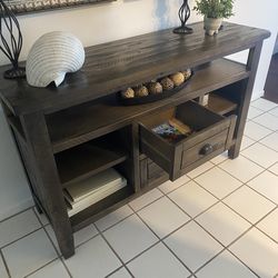 Wall or Entry Cabinet