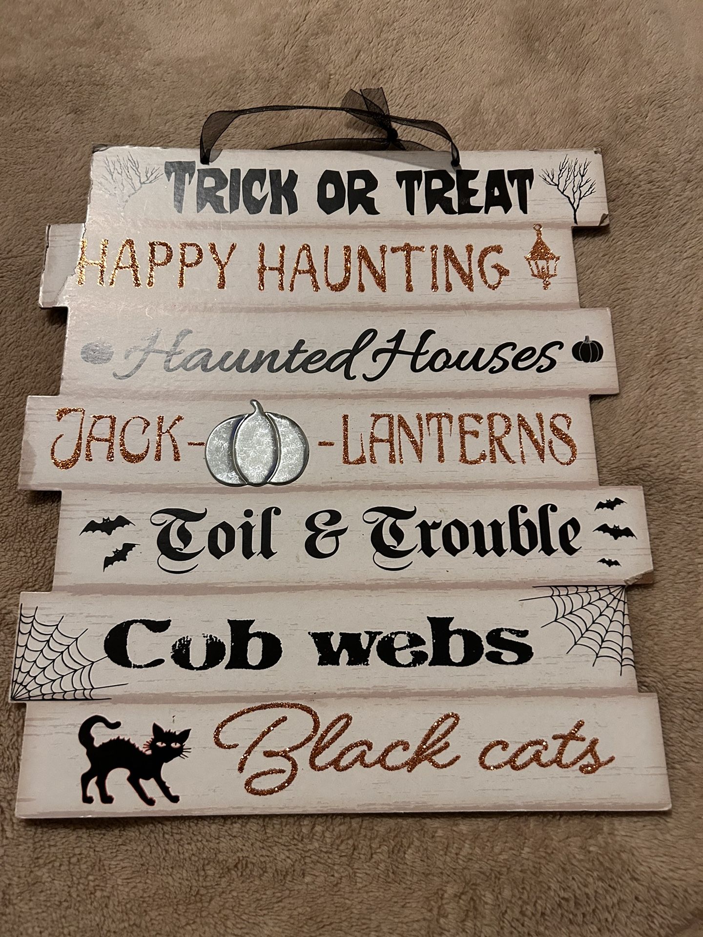 Treat Or Treat Wall Decor