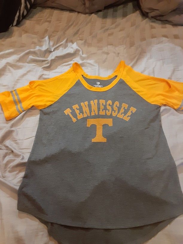 Tennessee Titans Cut Out Shoulder High Low Shirt Size Small. New Without Tags.