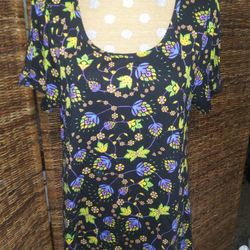 LulaRoe Women's Size XL Black Multicolored Floral Scoop Neck Tunic Top

Excellent Condition!!

**Bundle and save with combined shipping**

