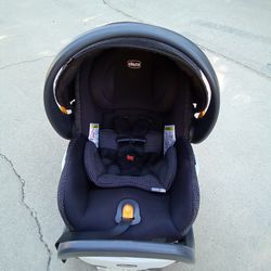 Chicco Fit 2 Infant Car Seat With Stage 1 & Stage 2 Base