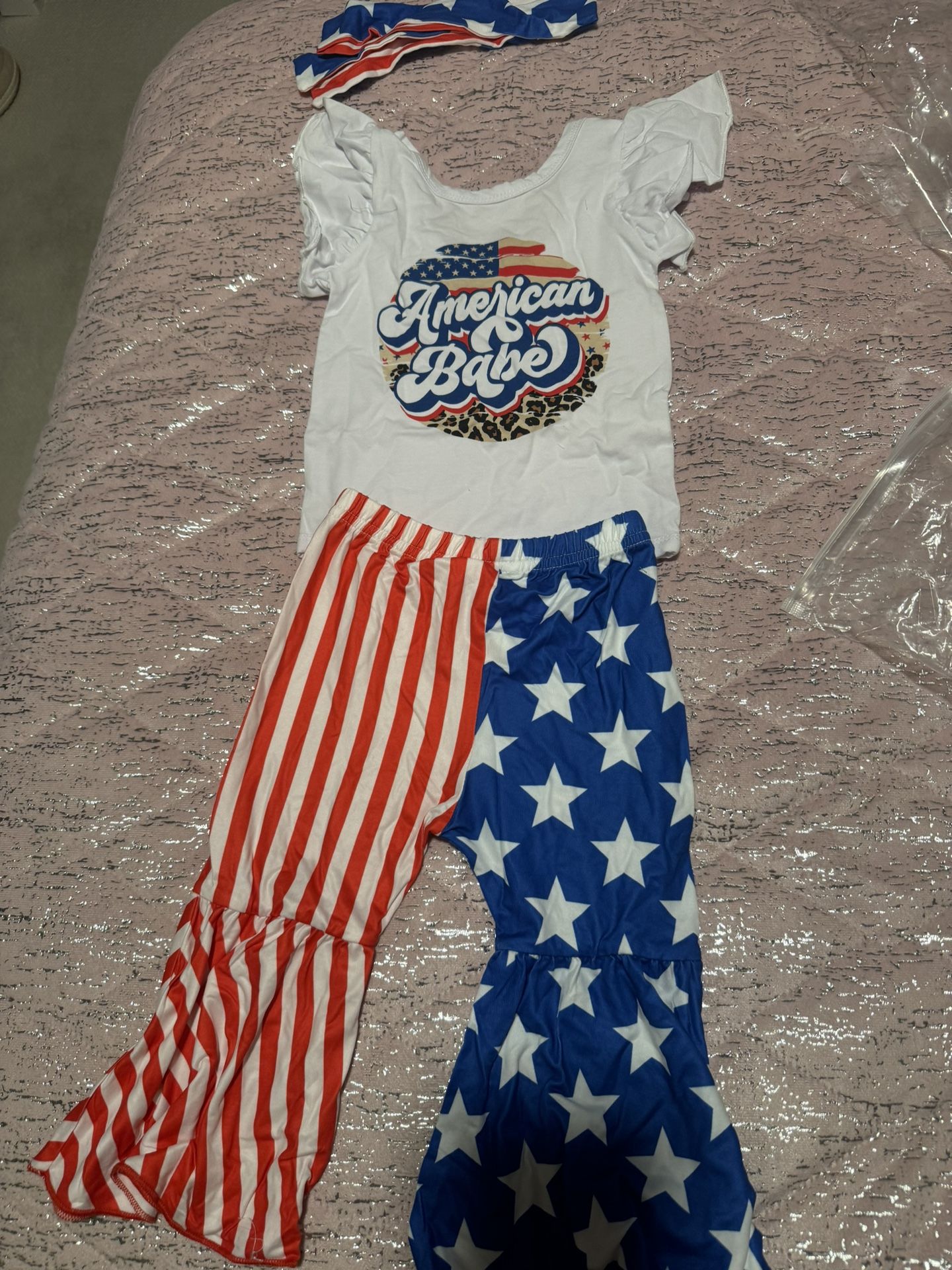 Baby's "American Babe" Print 2pcs Independence Day Outfit, Cap Sleeve Triangle Bodysuit & Headband & Flared Pants Set, Toddler & Infant Girl's Clothes