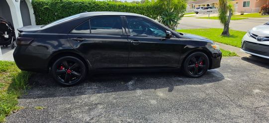 Toyota camrry 2011 black