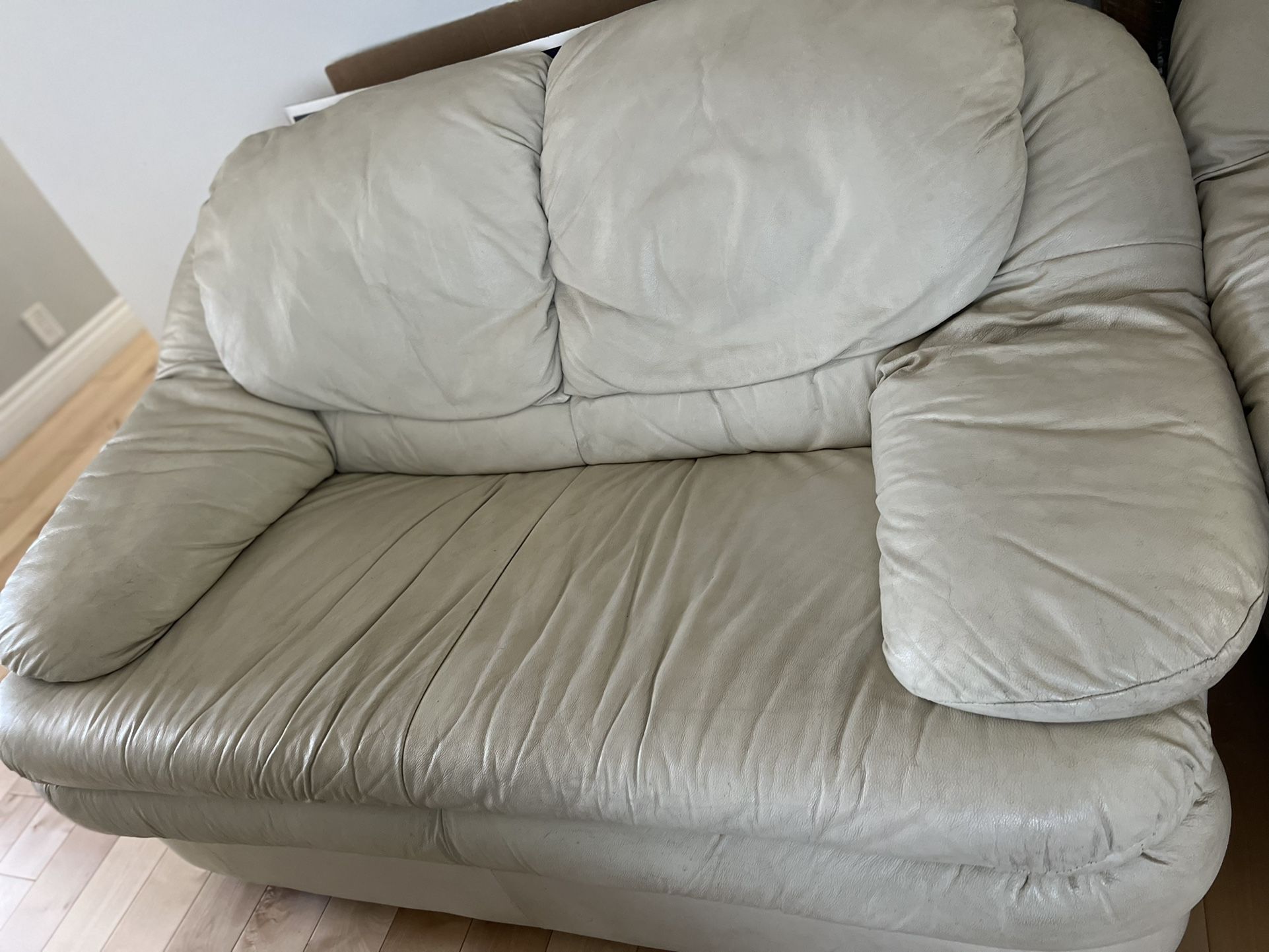 White Leather Couch 