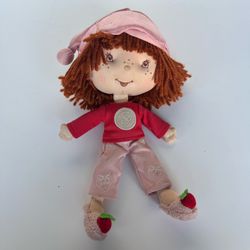 Stawberry Shortcake Berry Soft Friends 2003 doll in Pajamas