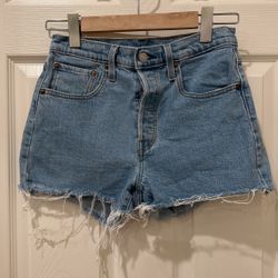 levi's denim shorts 27