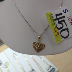 Necklace 