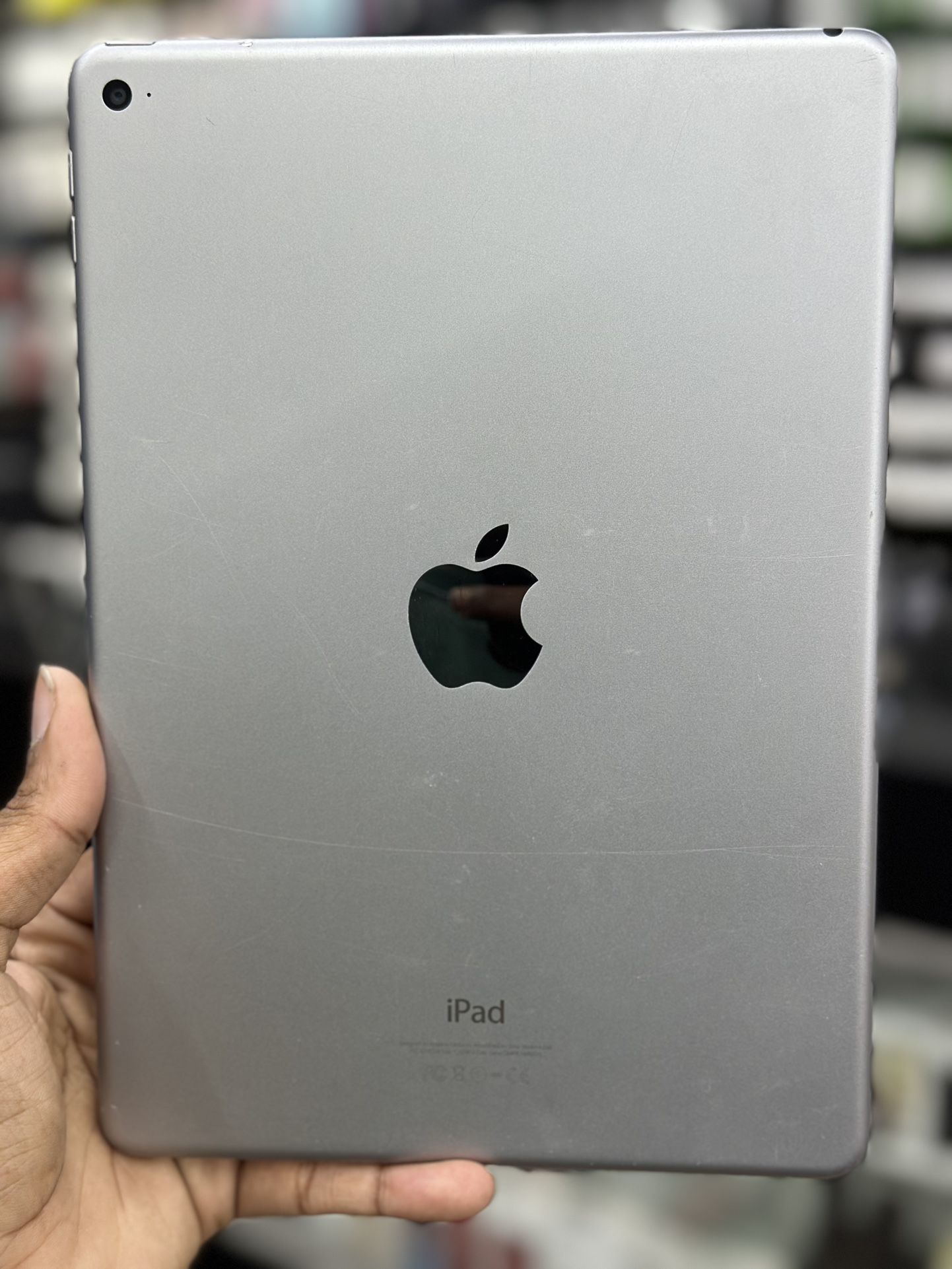 iPad Air 2 16gb-Multi Touch Display With LED Backlight