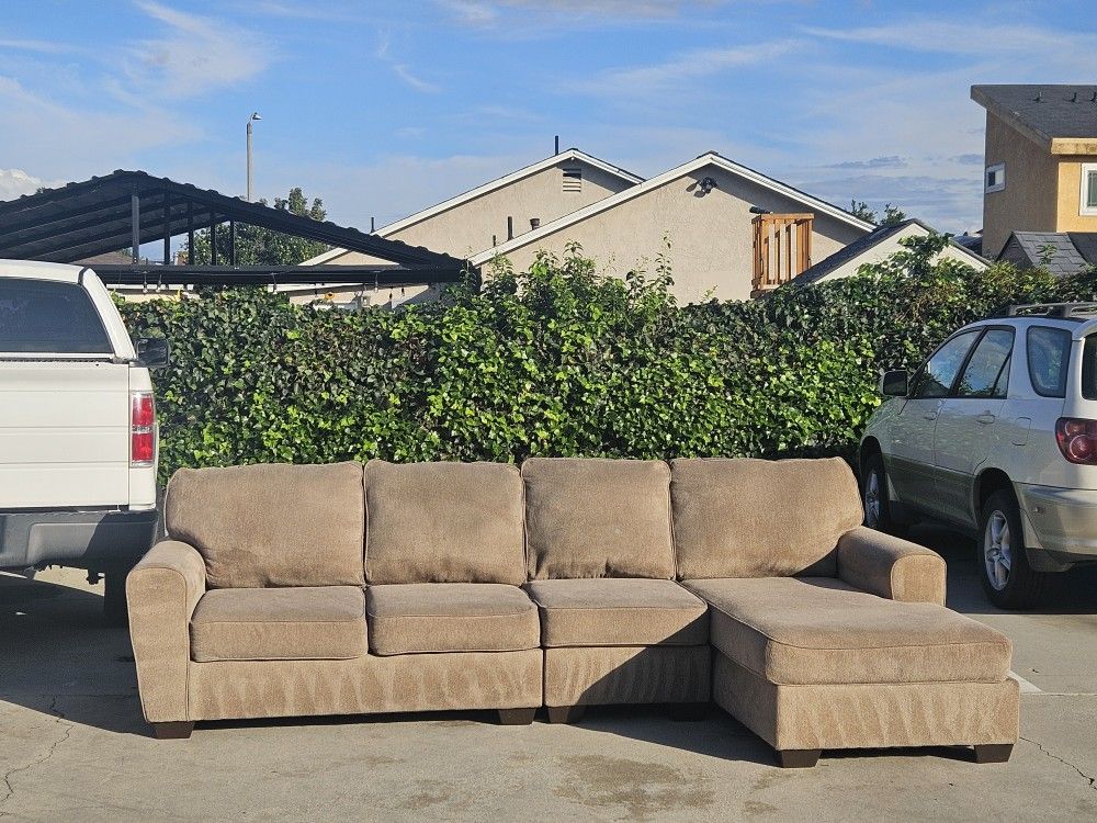 Sofa With Chaise 💥 Free Delivery 💥 