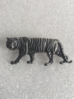 SILVER TONE BROOCH VINTAGE TO FASHION