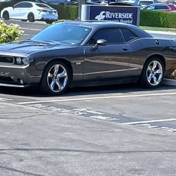2014 dodge challenger rt