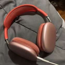 AirPod Maxs W. Warranty 200$