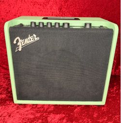 Fender Mustang LT25 25W Modeling Combo Amp - MINT GREEN